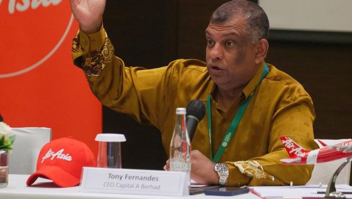 Tony Fernandes Sebut Makanan SQ Kalah dari AirAsia, Netizen Langsung Membalas
